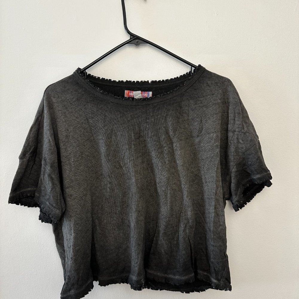 Urban Outfitters - Oversized Crop Top S